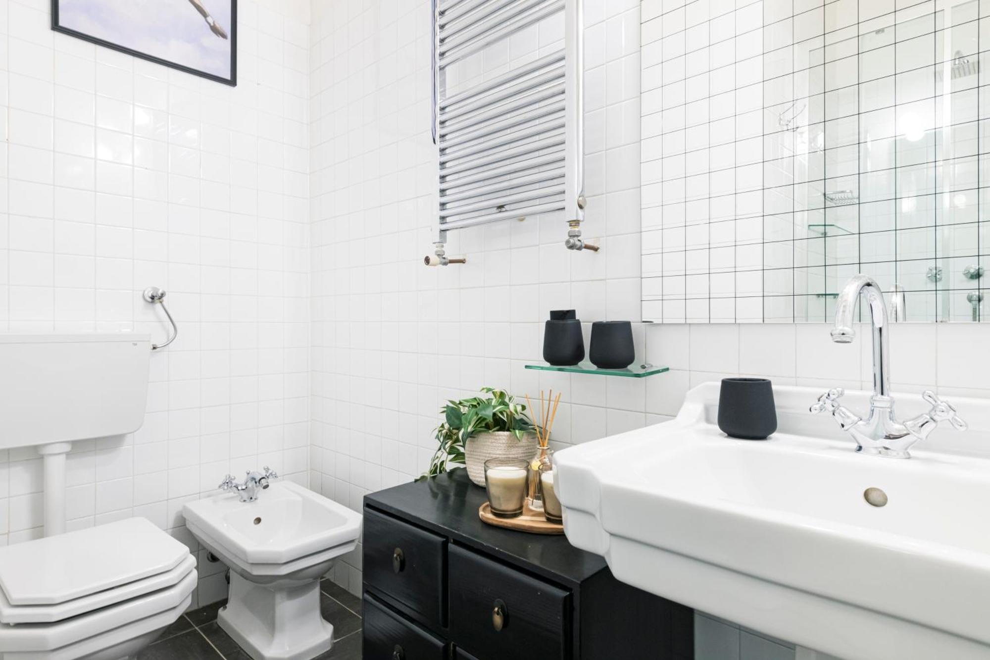 Lovely Apartment On The Navigli River By Easylife มิลาน ภายนอก รูปภาพ