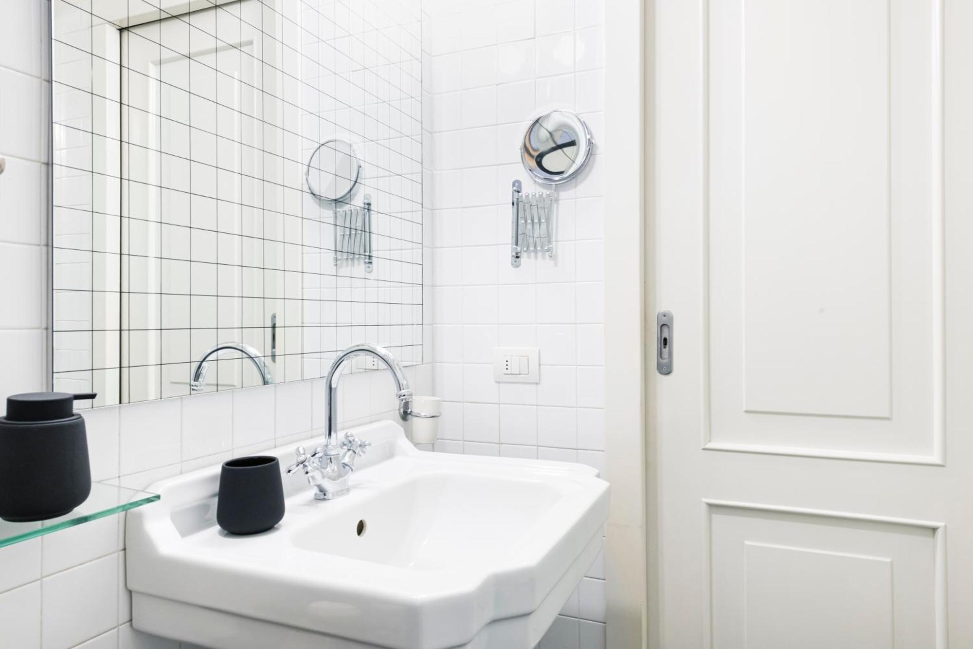 Lovely Apartment On The Navigli River By Easylife มิลาน ภายนอก รูปภาพ